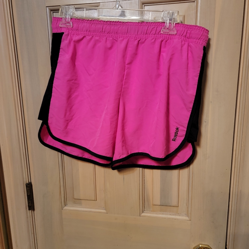 Misses sz M Hot Pink and Black Reebok Workout Shorts